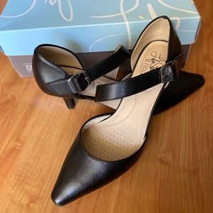Life Stride Heels